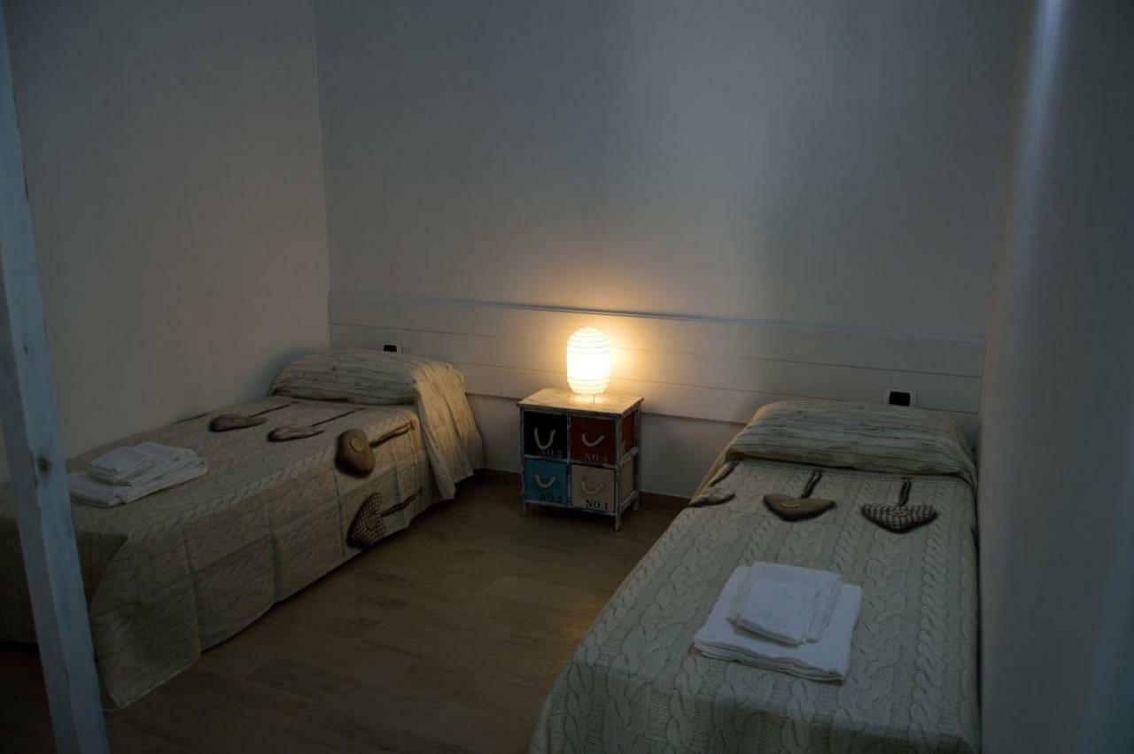 House Mami Villa โปลีญาโนอามาเร ภายนอก รูปภาพ
